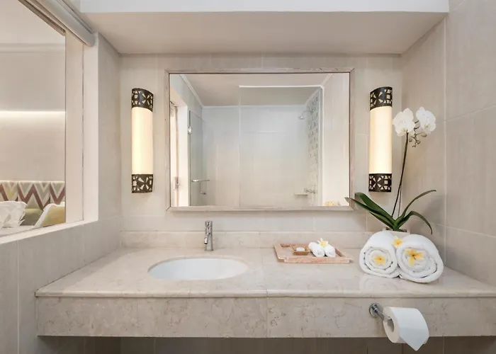 Bali Mandira & Legian (Bali)